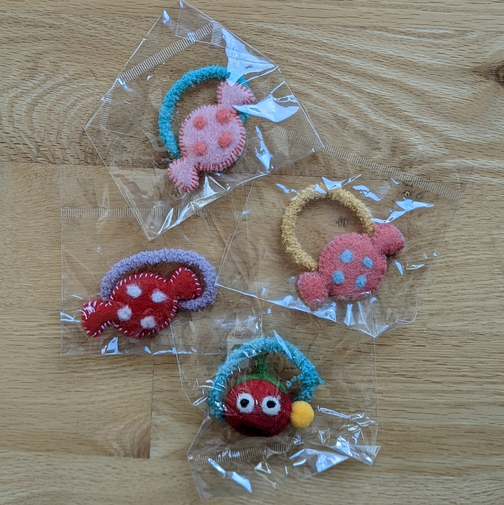 Set of 4 100% wool hair ties for girls